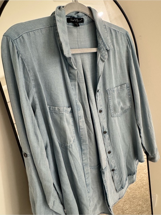 Velvet Heart Tops - Velvet Heart Light Blue Casual Button-Down Shirt